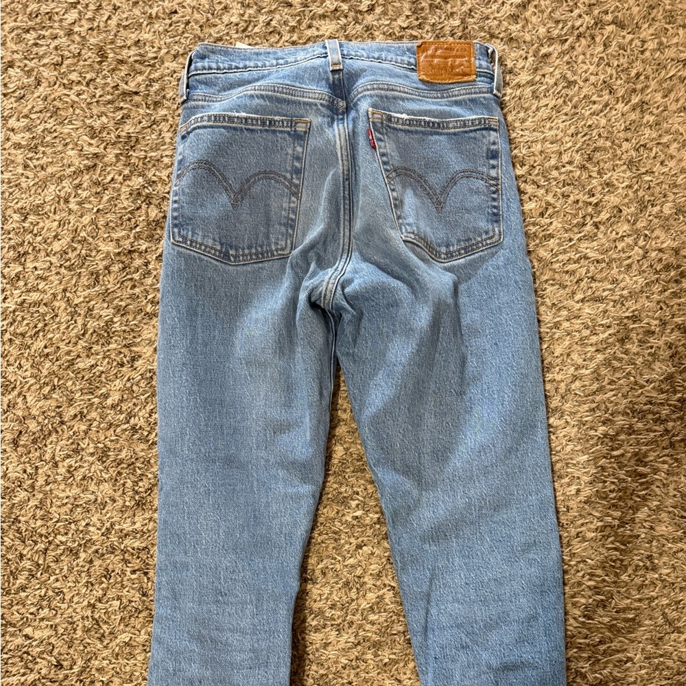 Levis women’s wedgie jeans